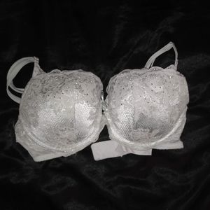 Victoria Secret 36D bra